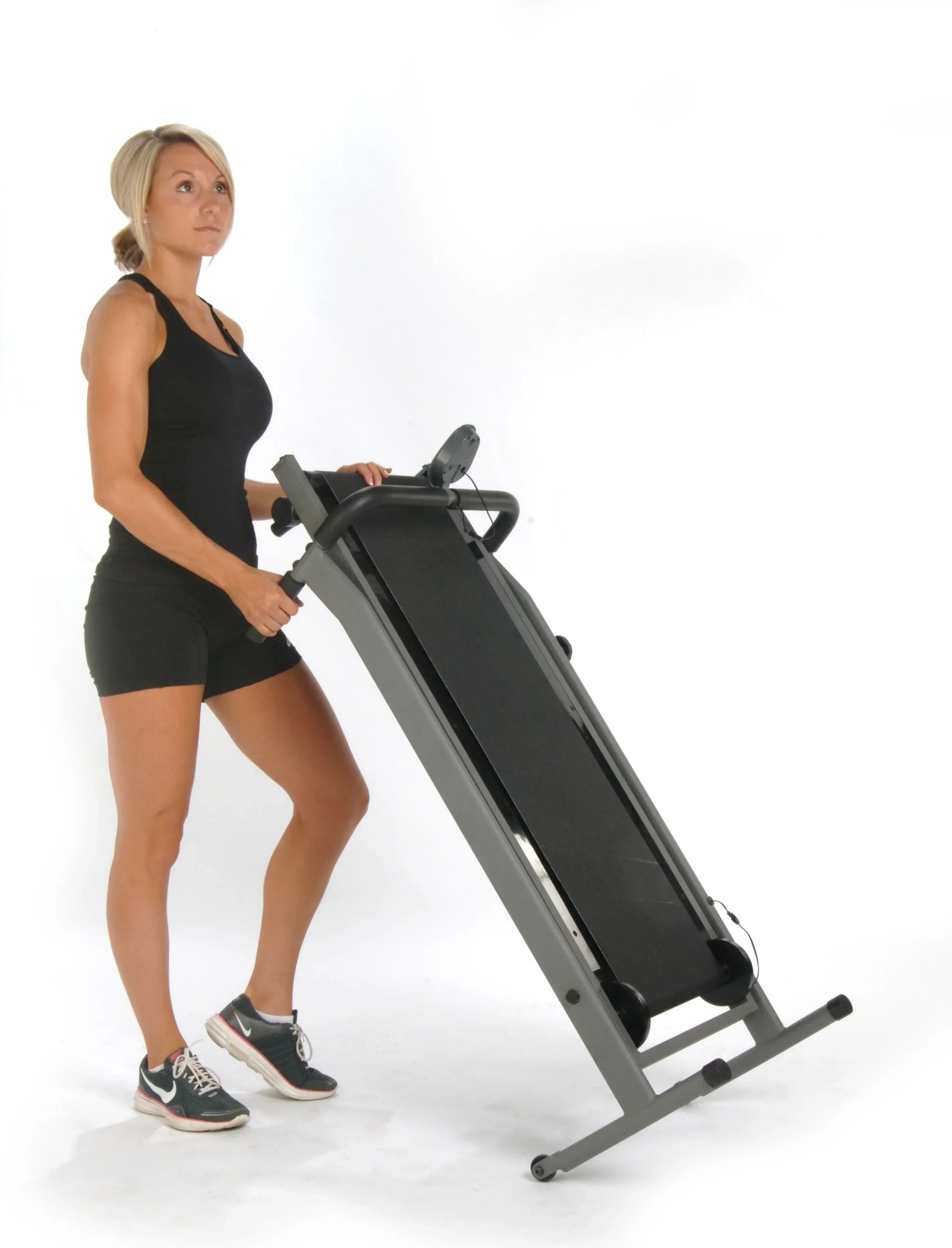 InMotion® T900 Manual Treadmill - Image 3